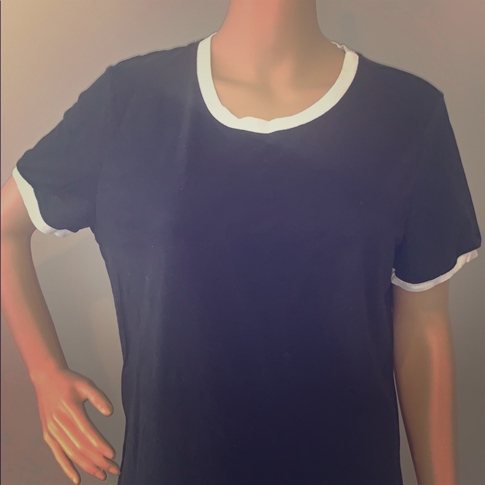 Black t shirt